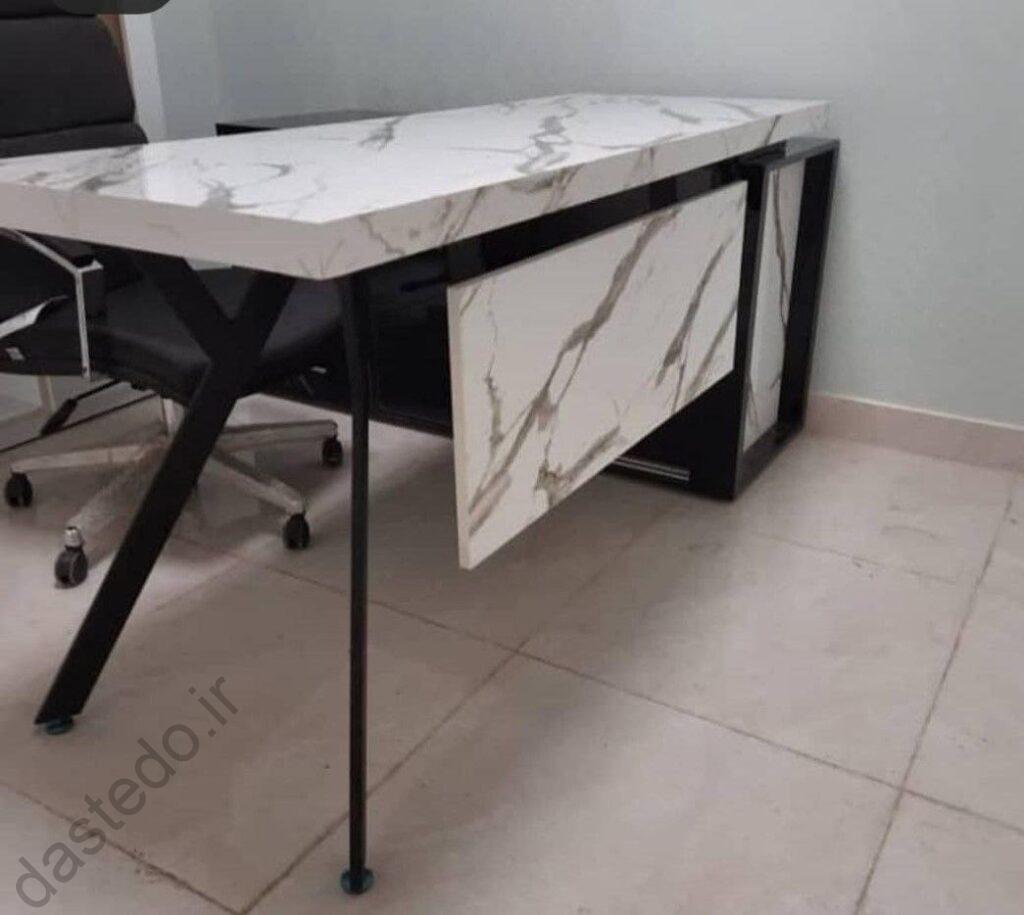 میز پایه فلزی با ال با طرح سنگی