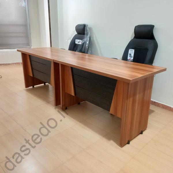 میز کارمندی بدون کشو
