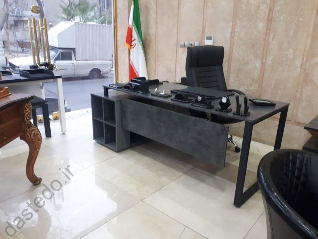 میز کارمندی پایه فلزی