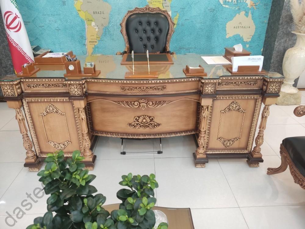 میز مدیریت کلاسیک فرانسوی