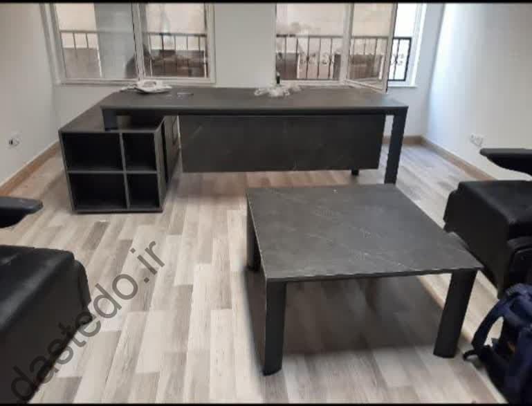 میز پایه فلزی ال