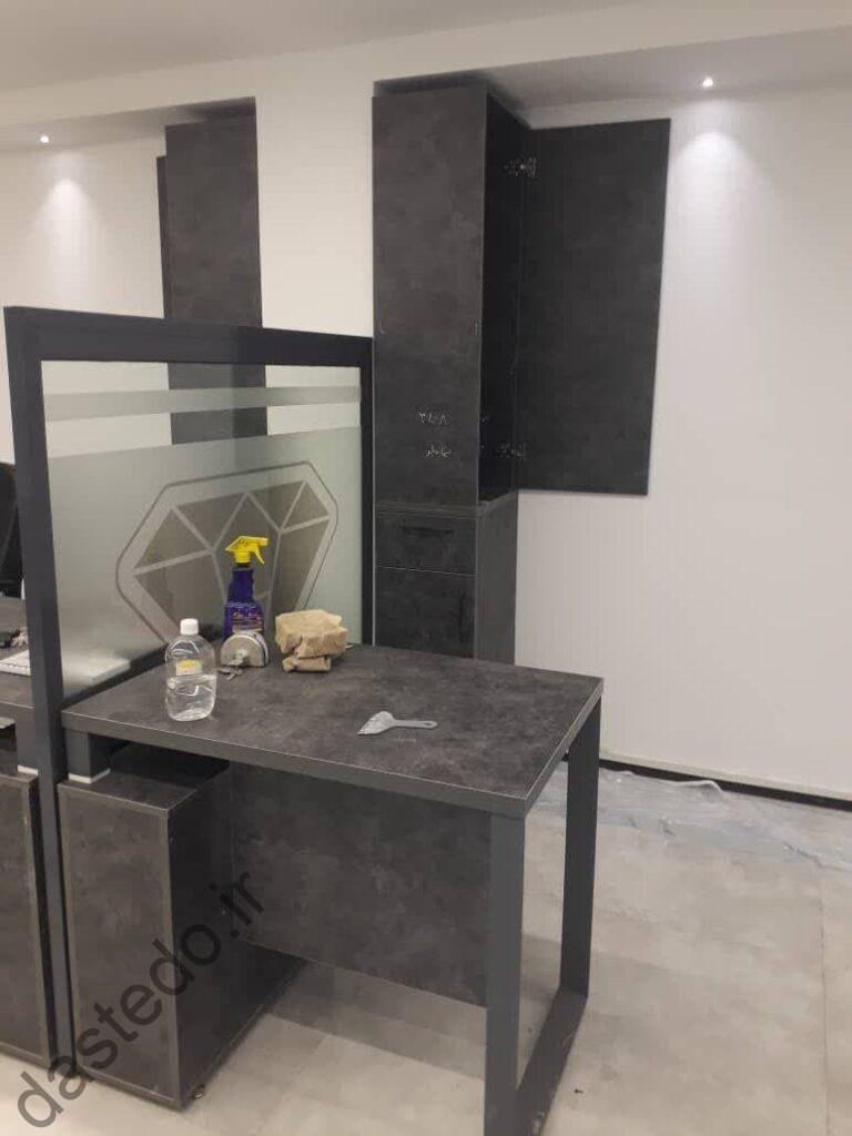 میز کارمندی پایه فلزی