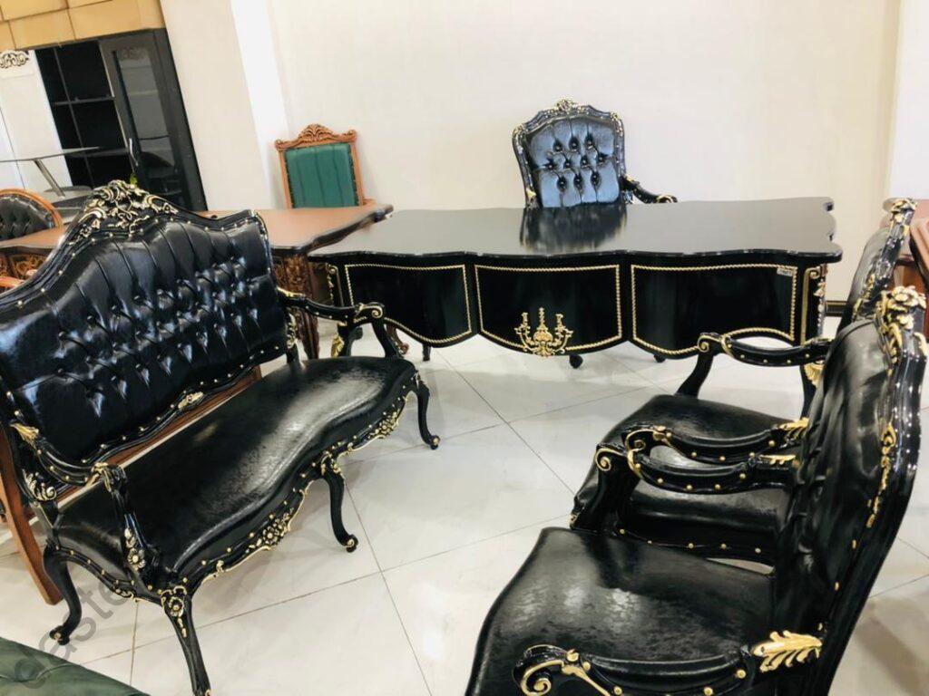 میز فرانسوی