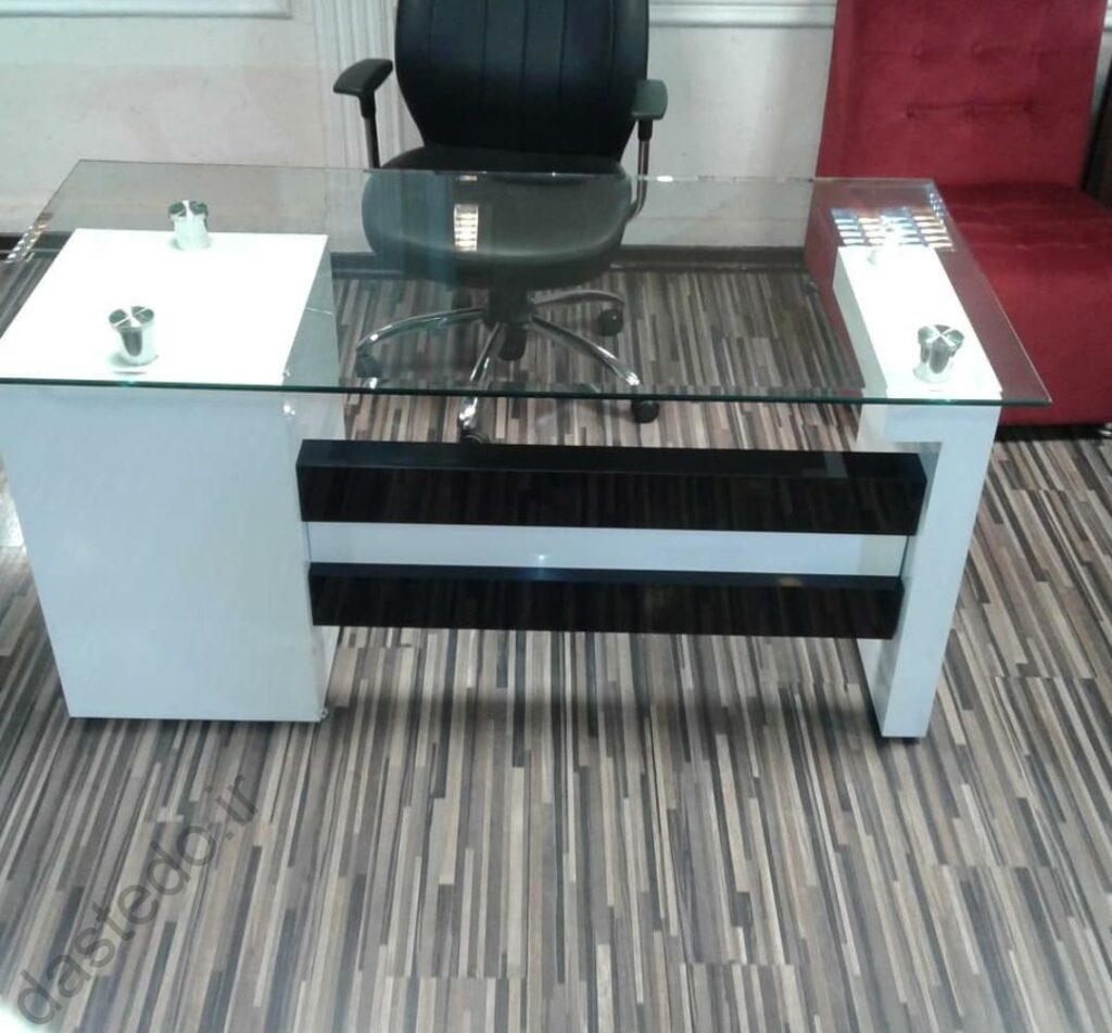میز کارشناسی شیشه ای