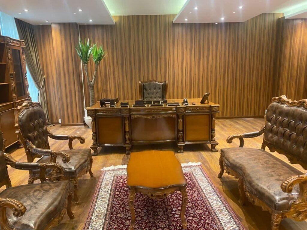 میز مدیریت شاهی و نیم ست شاهی