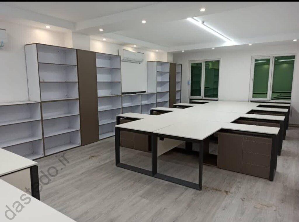 میز گروهی پایه فلزی